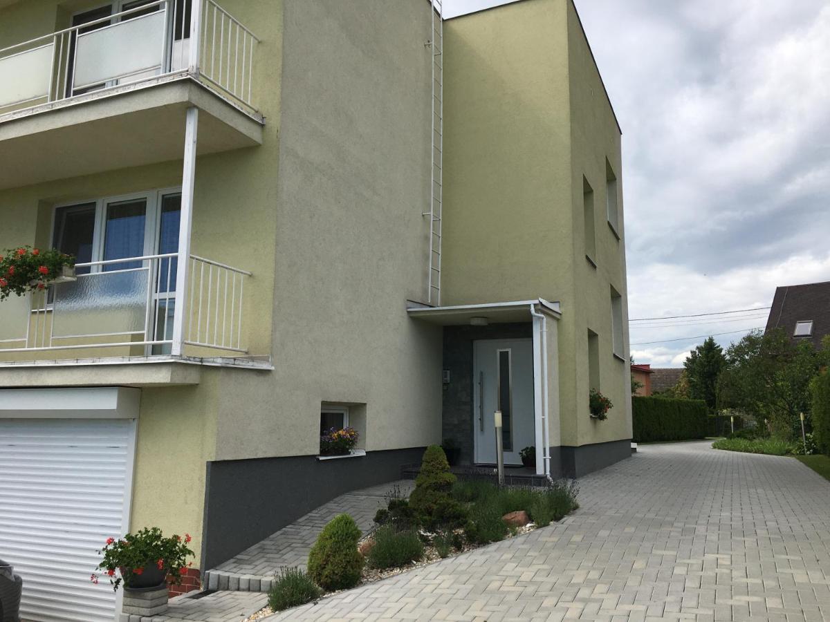 Apartman Krasna Vyhlidka Dolni Benesov Eksteriør billede